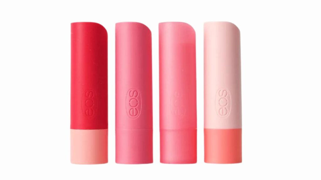 Eco Friendly Lip Balm to protect your lips and planet by evolution of smooth (eos) #evolutionofsmooth #ecofriendlylipbalm #sustainablelipbalmbrands #bestecolipbalm ecoconsciouslipbalm #wecareearth 