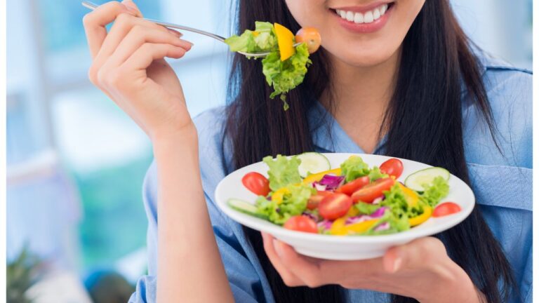 Vegetarian diets can reduce land use, water consumption & greenhouse gas emissions.