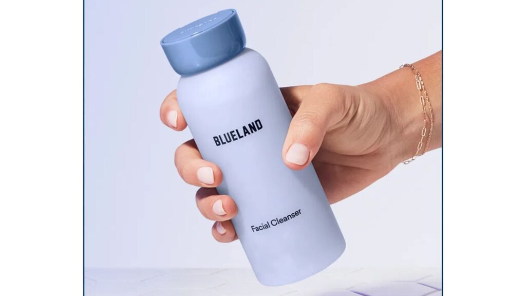 IMAGE BY BLUELAND. Face Cleanser. 
6 Popular Eco friendly Beauty Brands to protect your skin. #sustainablebeautybrands #ecoconsciousbeauty #ecofriendlybeauty #sustainablebeauty 