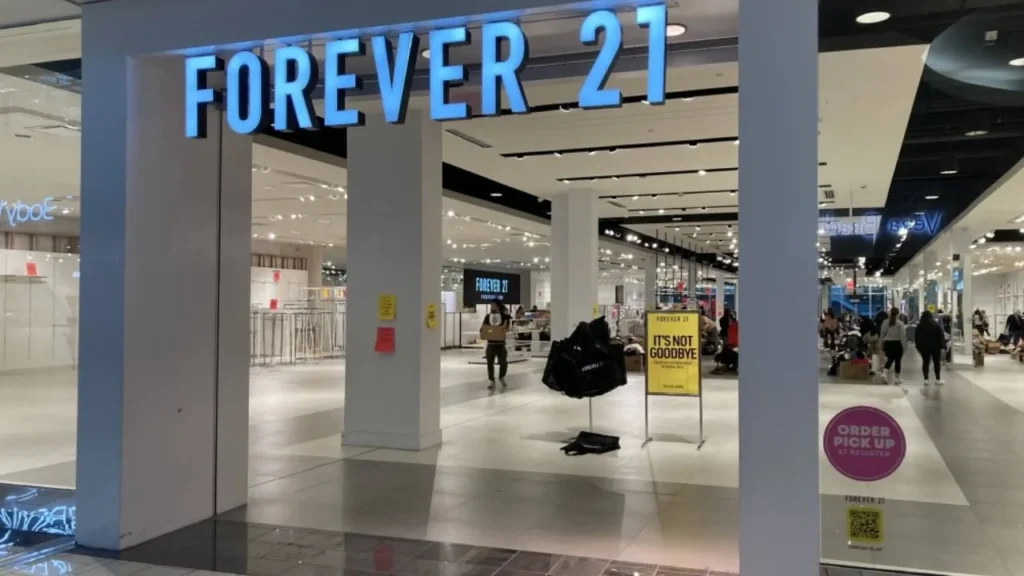 Forever 21 store. 